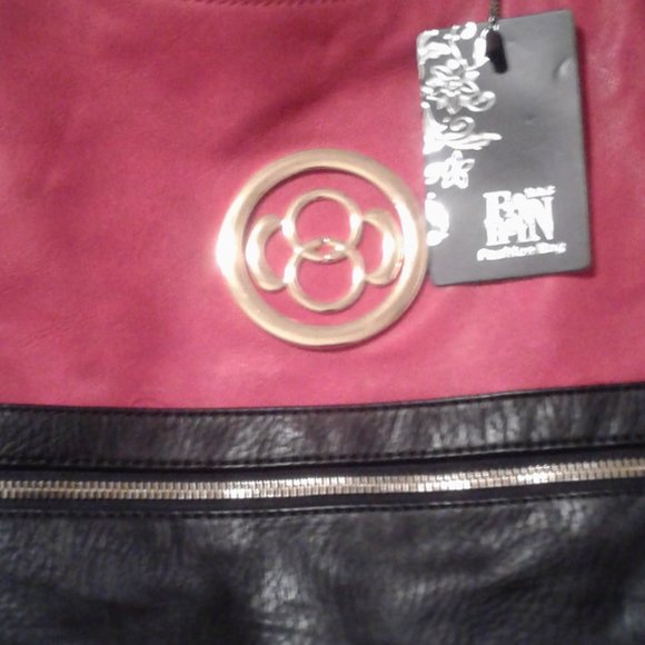 Purses - Picture 7 of 9